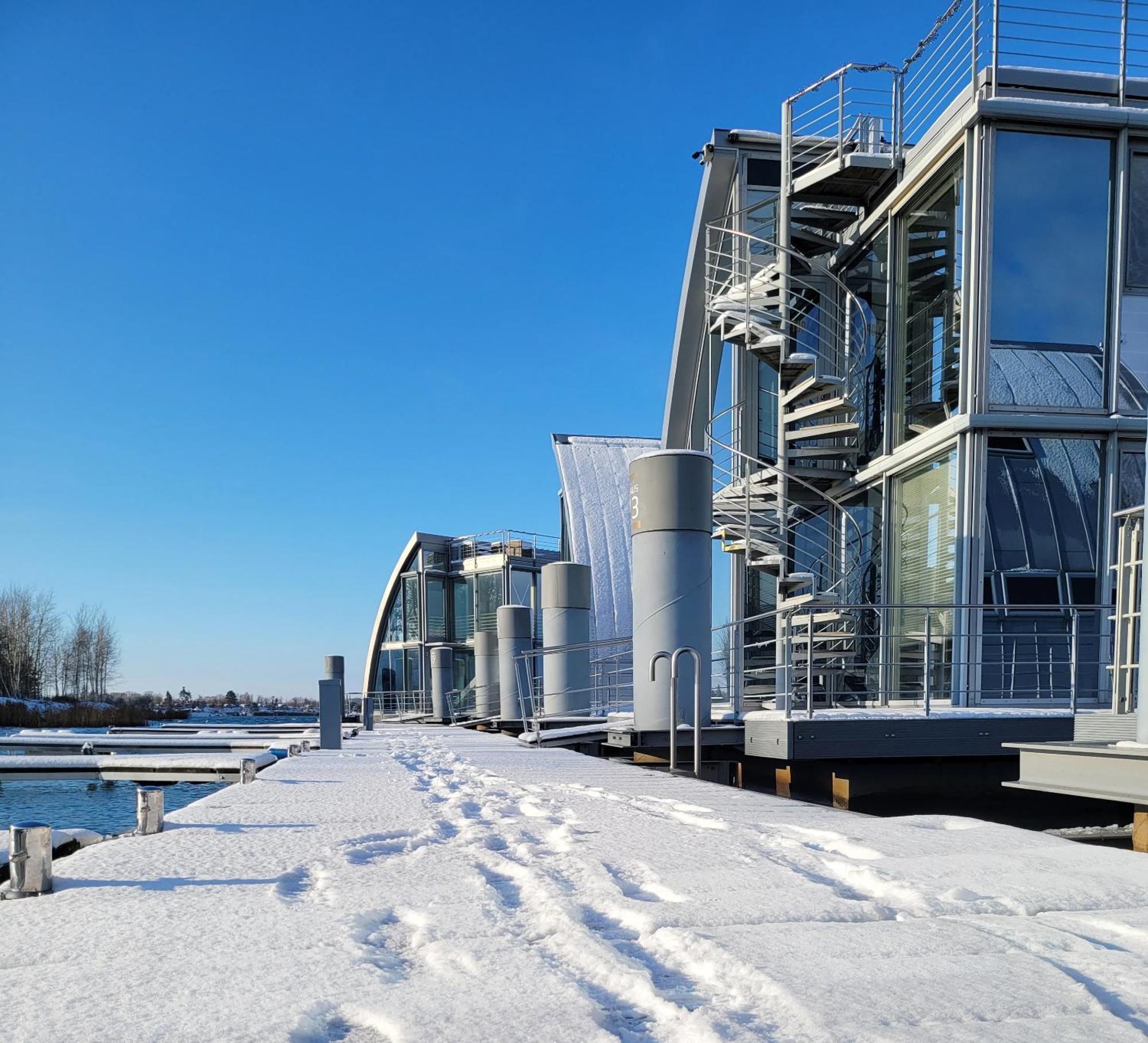 Schwimmendes Ferienhaus Sky Elsterheide Ngoại thất bức ảnh