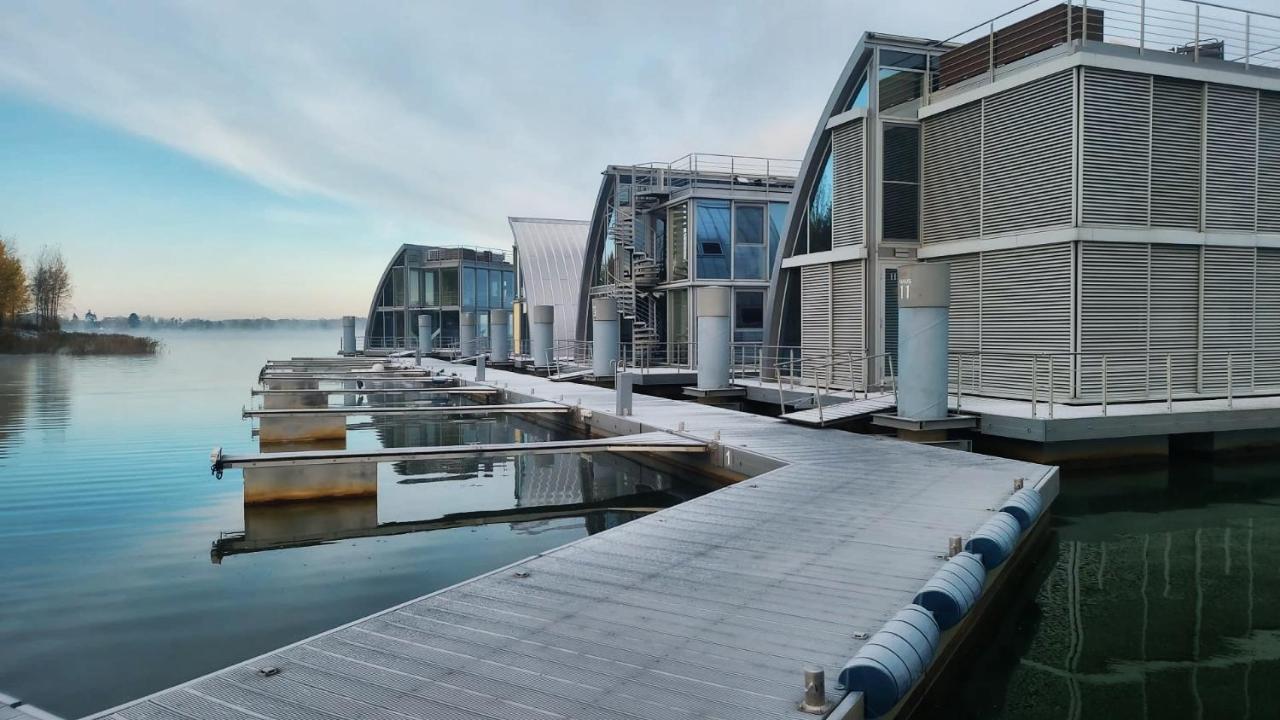 Schwimmendes Ferienhaus Sky Elsterheide Ngoại thất bức ảnh